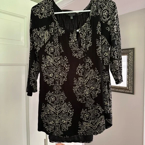 Lucky Brand Black and White Floral Top - Picture 1 of 1